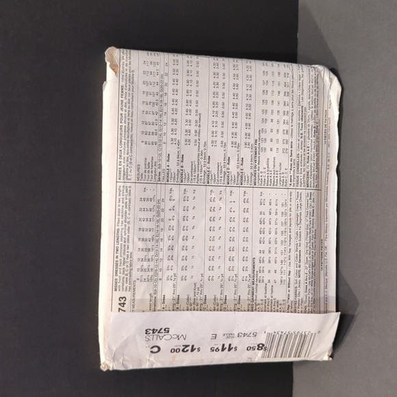 McCalls Fashion Basics Pattern 5743 Dresses in 2 Lengths Size 14-18 Uncut - Picture 2 of 4